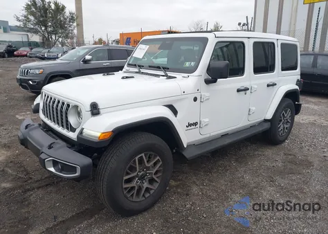 2025 Jeep Wrangler 4-Door Sahara 4X4 z USA, uszkodzony, nr VIN 1C4PJXEN0SW648320